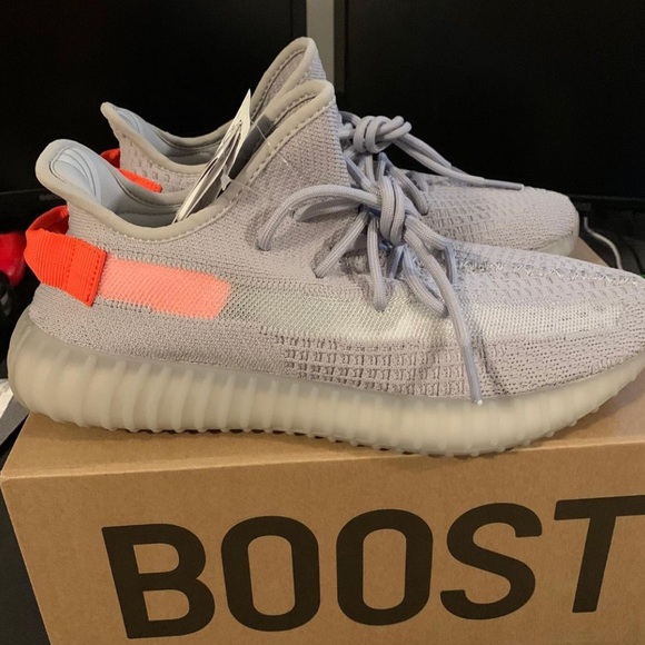 Yeezy Shoes - 🔥YEEZY 350 UNISEX women’s 7.5🔥